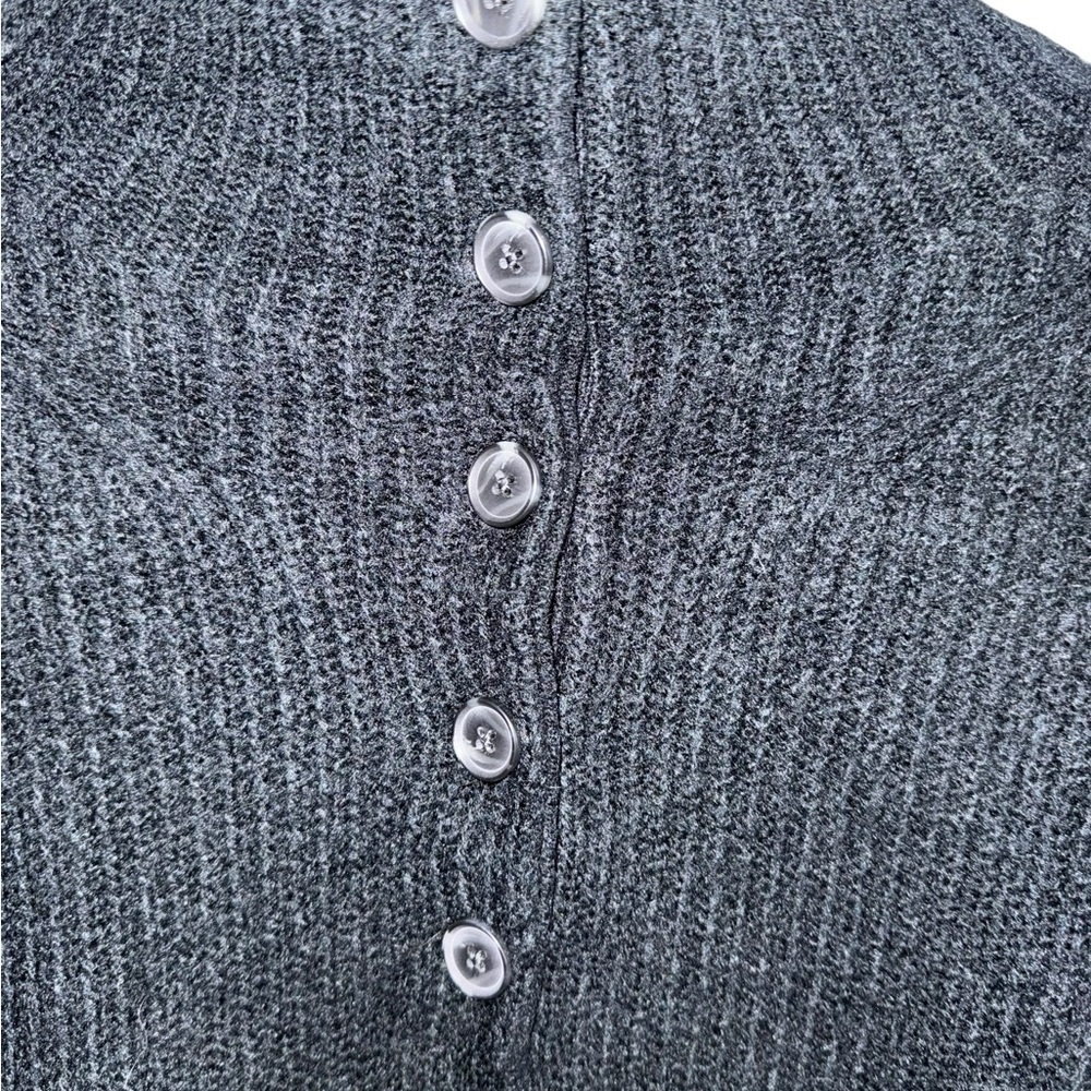 🔥3/$30 🔥 GAP Maternity Black Cowl Neck Sweater Size Large - Picture 3 of 7